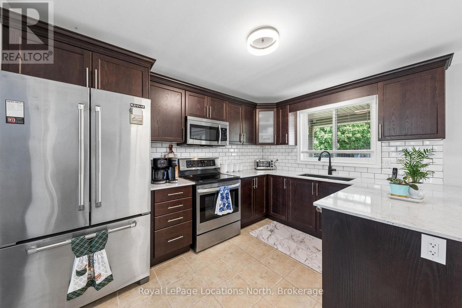 478 SHEWFELT CRESCENT - 18