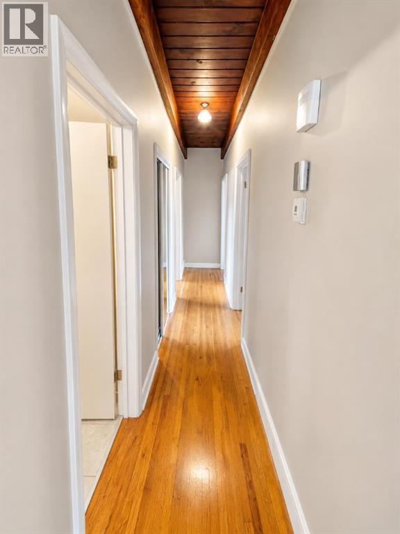 19 Meadowview Road SW - 12
