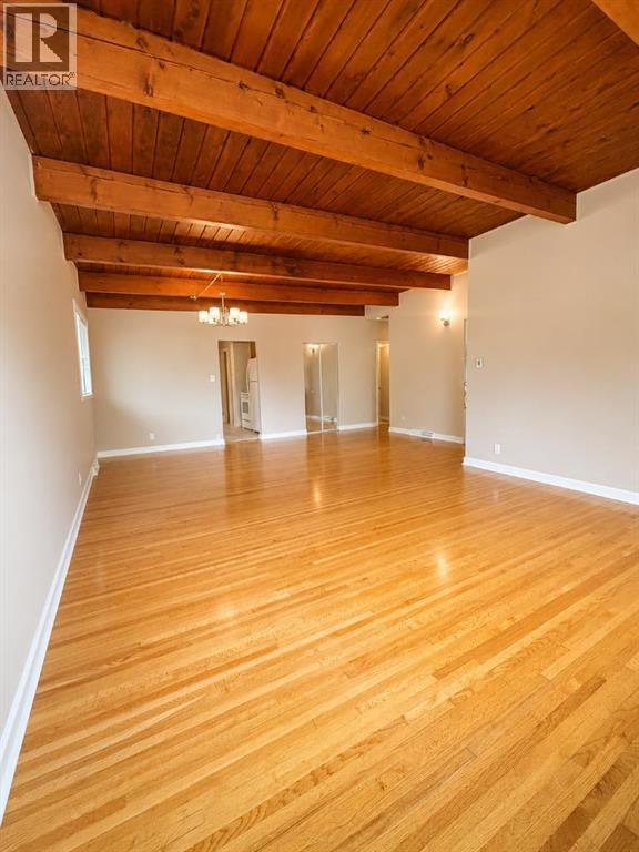 19 Meadowview Road SW - 8