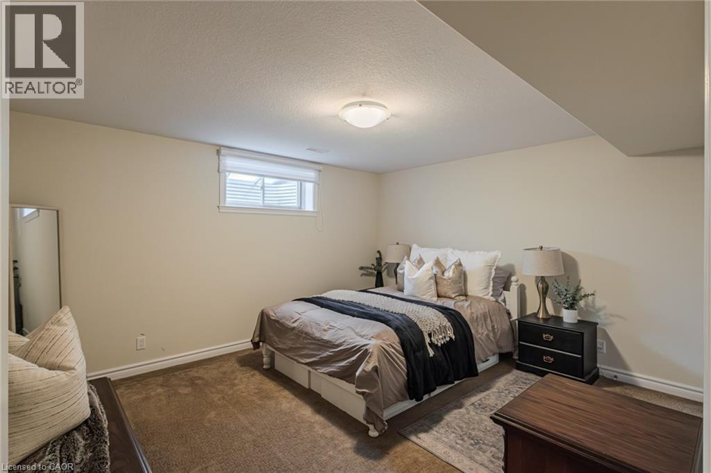 15 WINTERBERRY Lane - Image 25