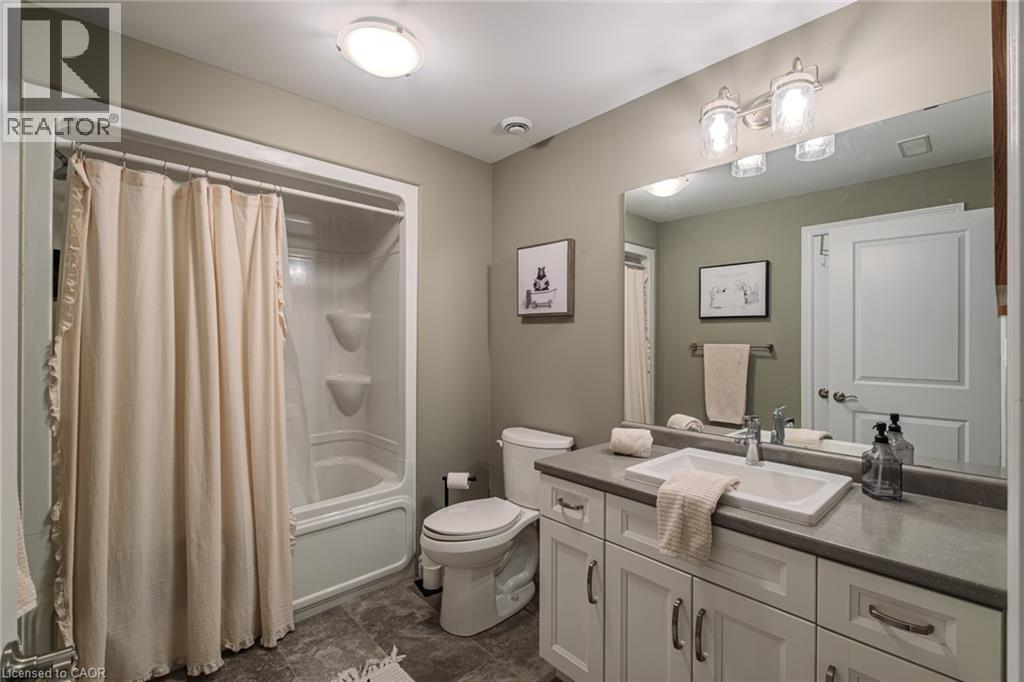 15 WINTERBERRY Lane - Image 27