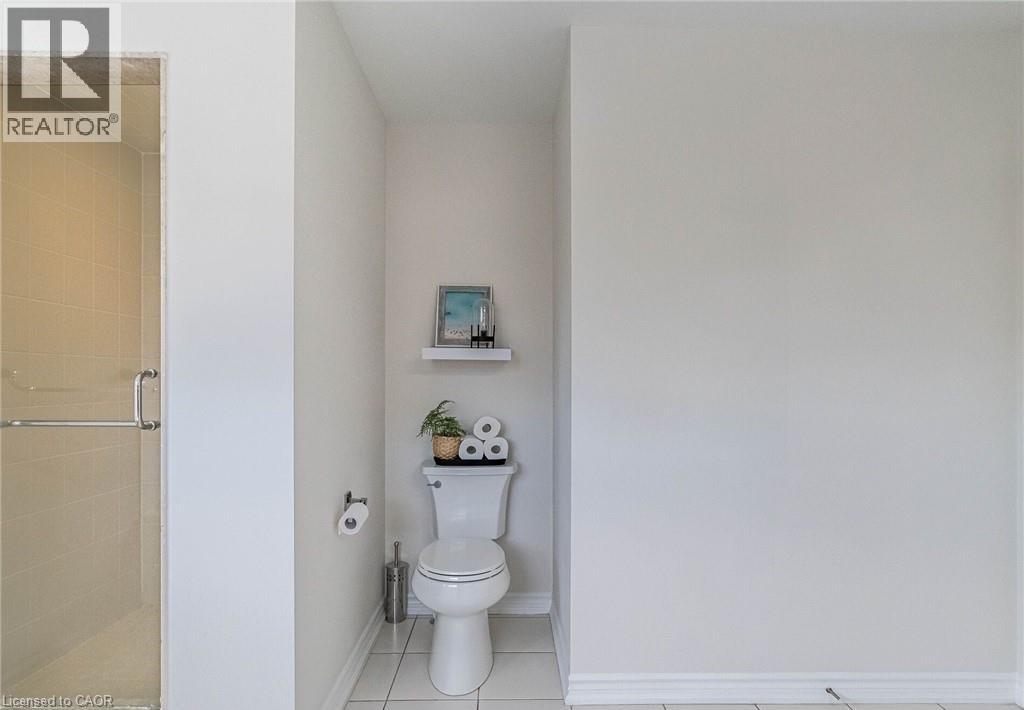 47 HAWKE Crescent - 23