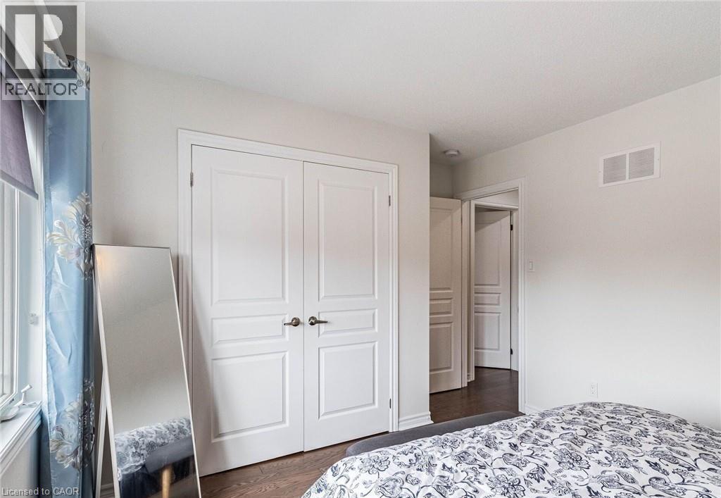 47 HAWKE Crescent - 26