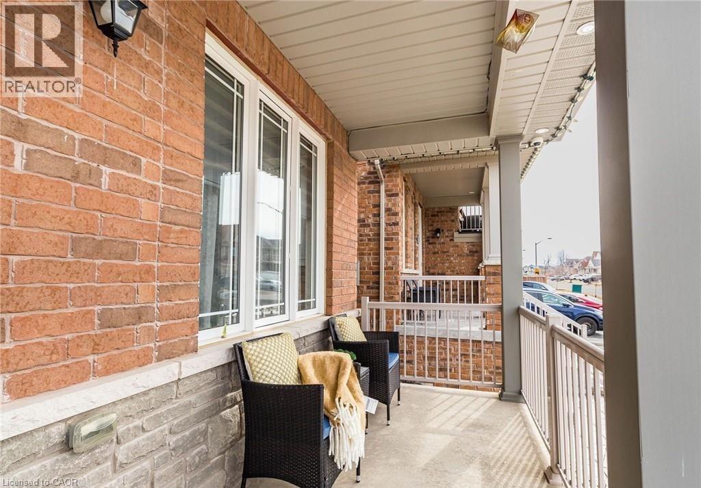 47 HAWKE Crescent - 3