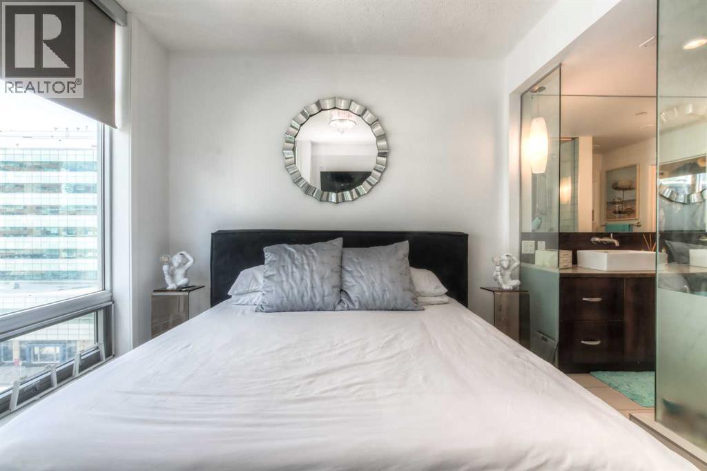 #604 530 12 Avenue SW - 30