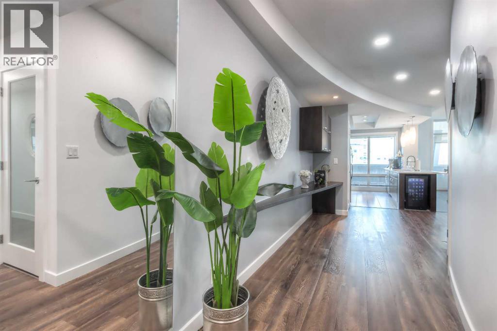 #604 530 12 Avenue SW - 3