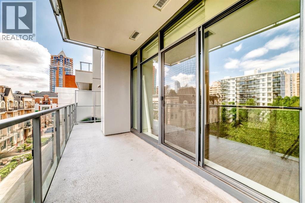 #403 930 16 Avenue SW - 23