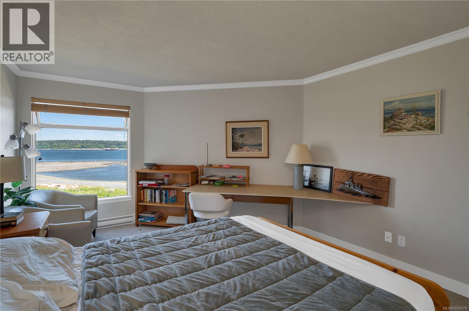 #1202 27 Island Hwy S - 13