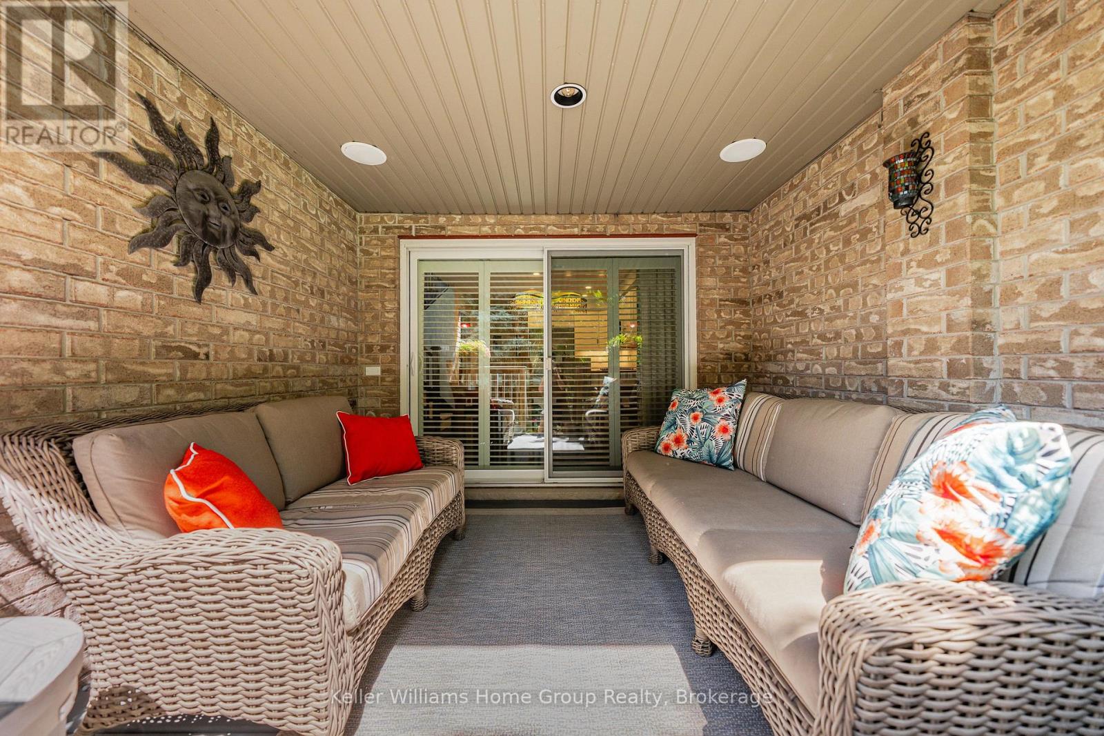 #32 255 SUMMERFIELD DRIVE - 34