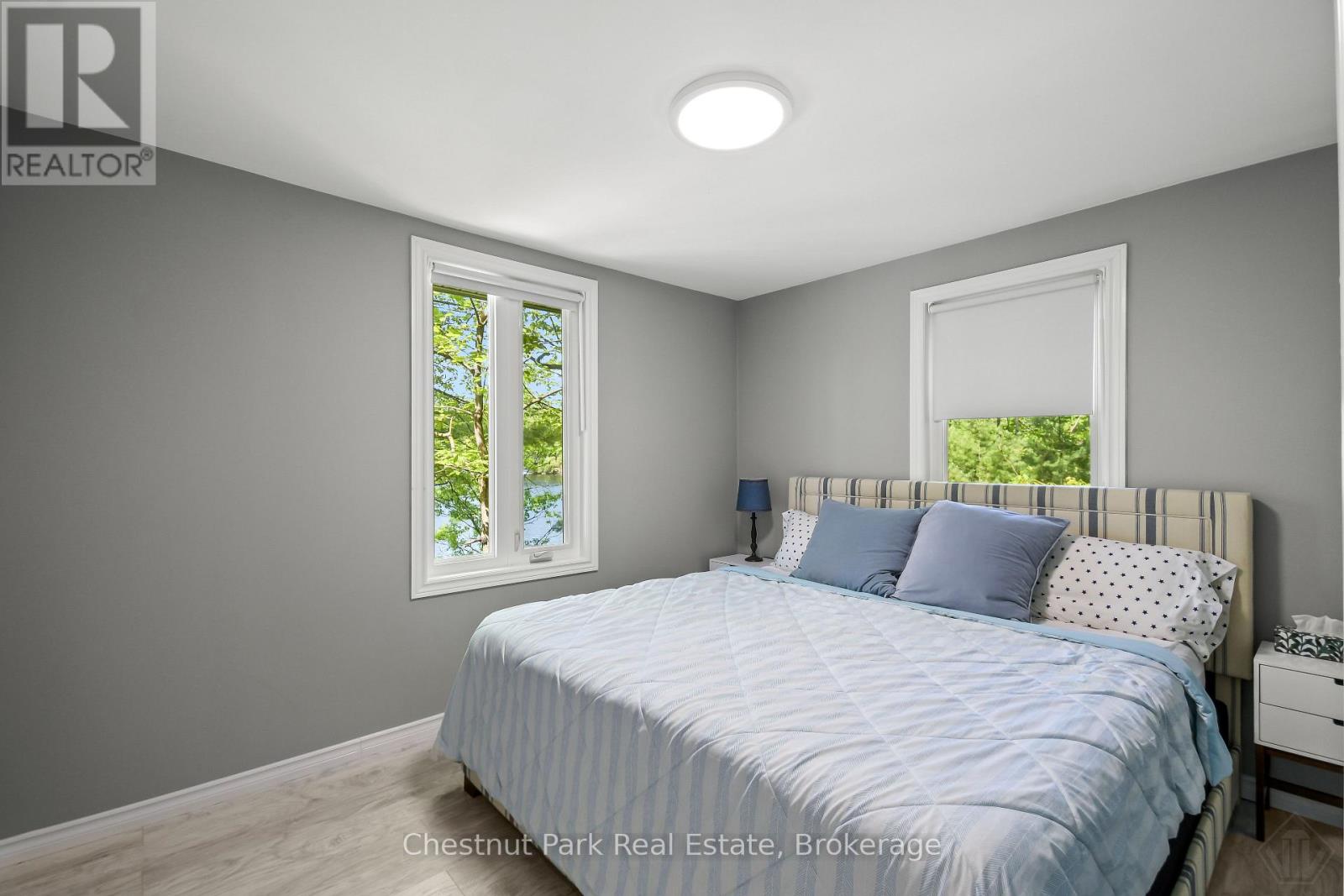 85 TAYLOR ISLAND - 21