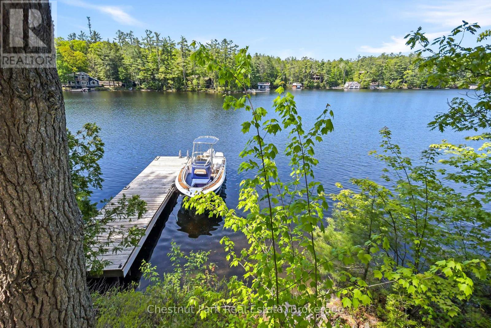 85 TAYLOR ISLAND - 34