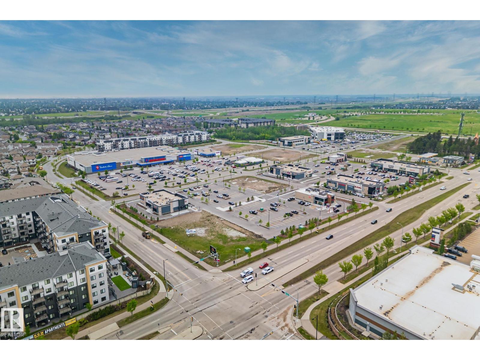 #118 5521 7 AV SW — photo 35