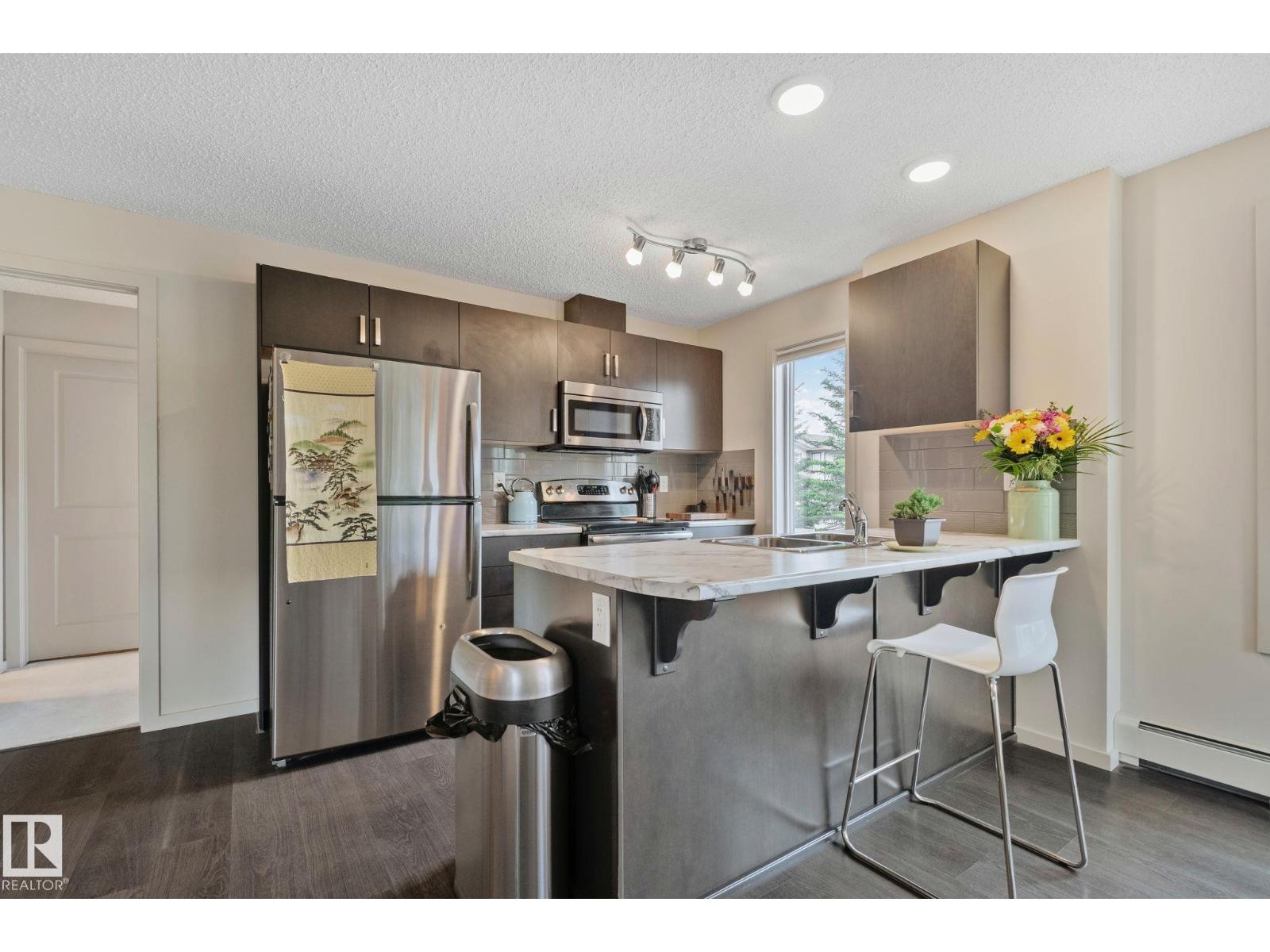 #118 5521 7 AV SW — photo 6