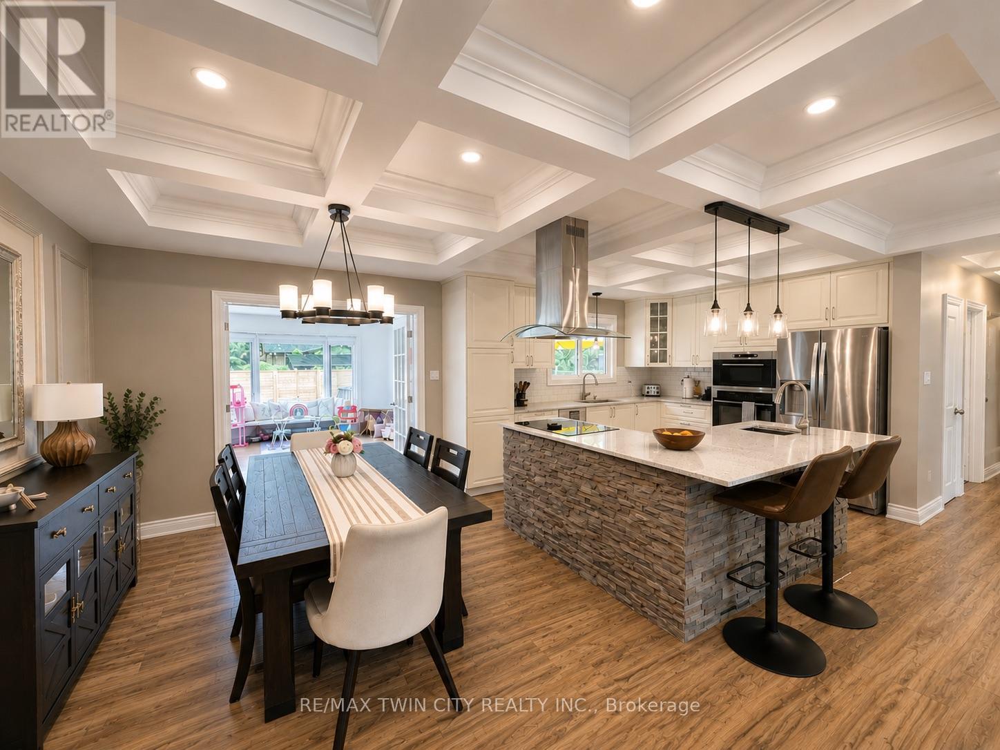 107 ROSSLINN ROAD - 6