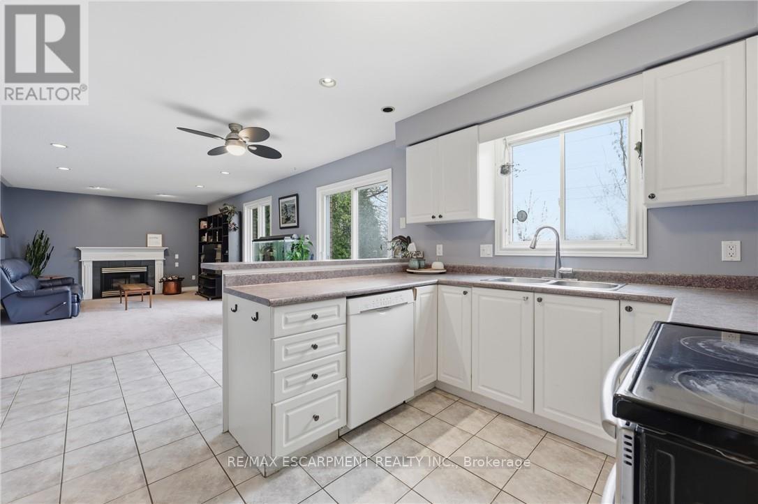 187 ALDERLEA AVENUE - 18