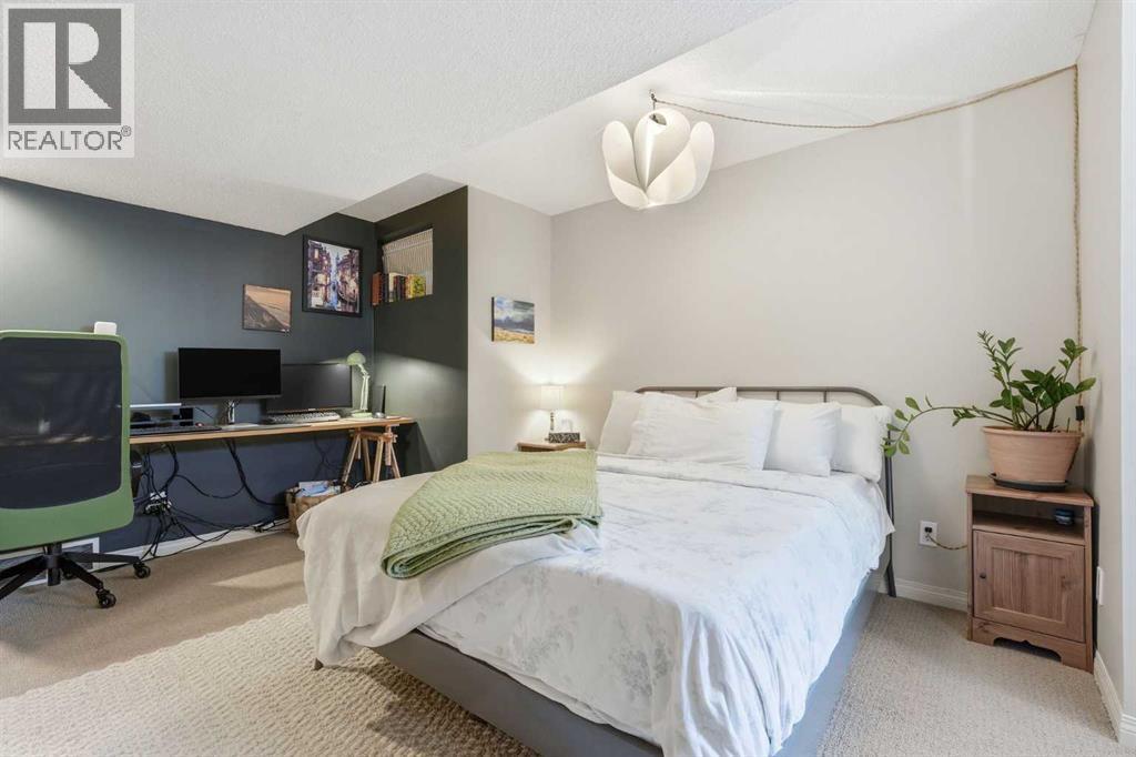 3031 23 Avenue SW - 35