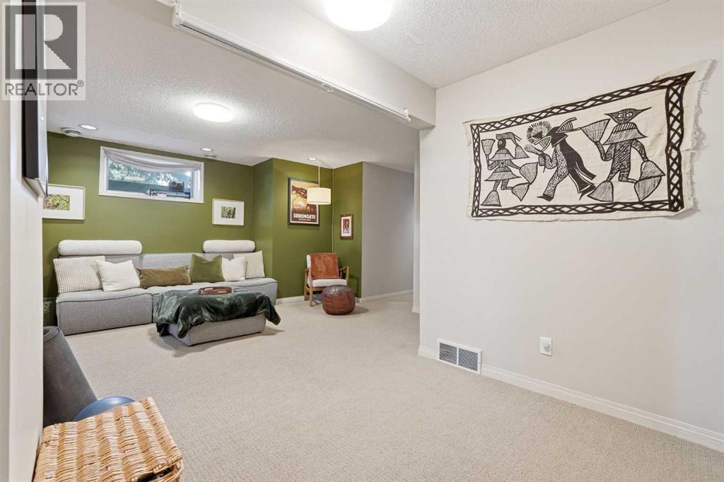 3031 23 Avenue SW - 38
