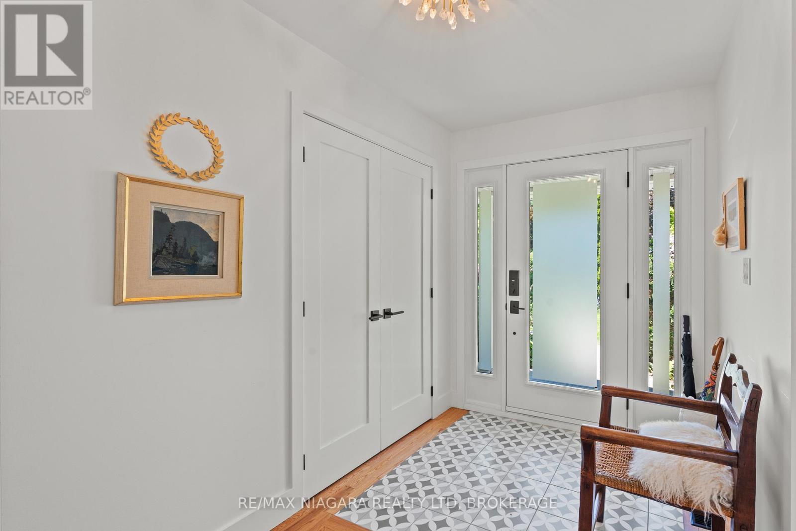 410 VICTORIA STREET - 7