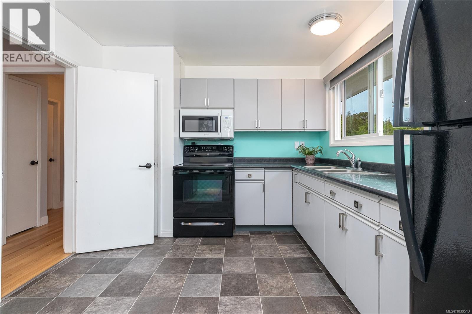 3881 Olivia Pl - 10