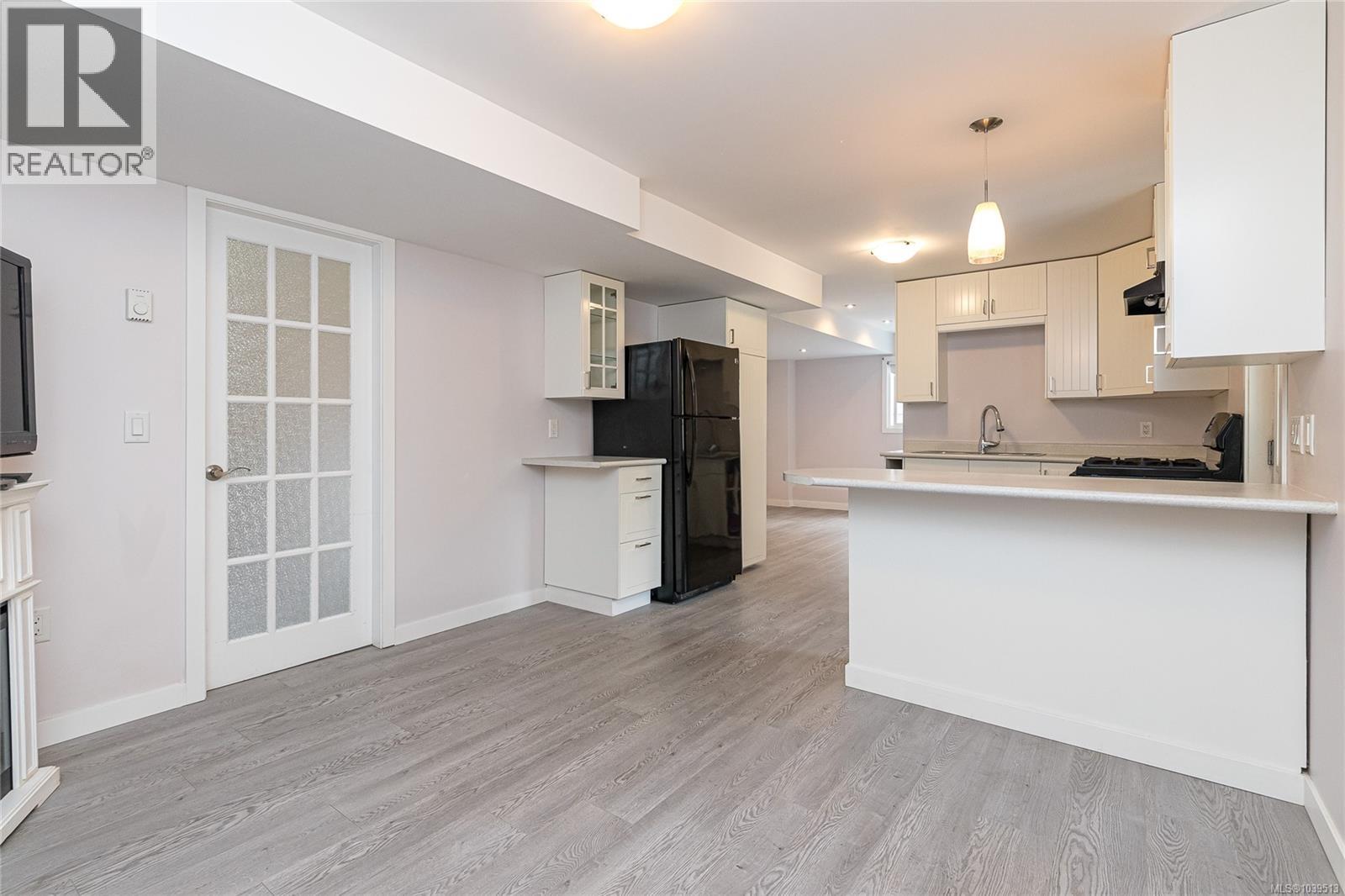 3881 Olivia Pl - 24