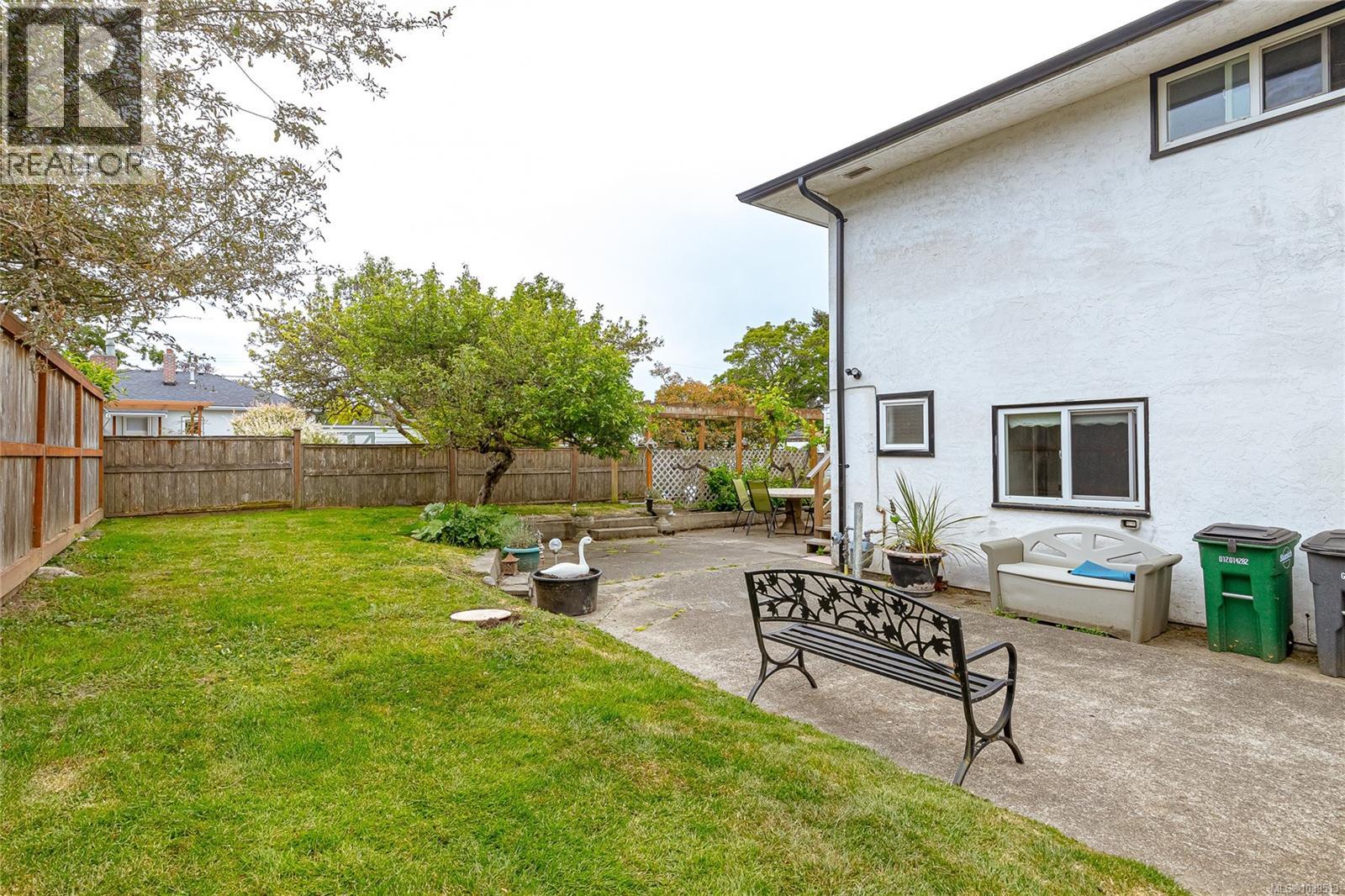 3881 Olivia Pl - 36