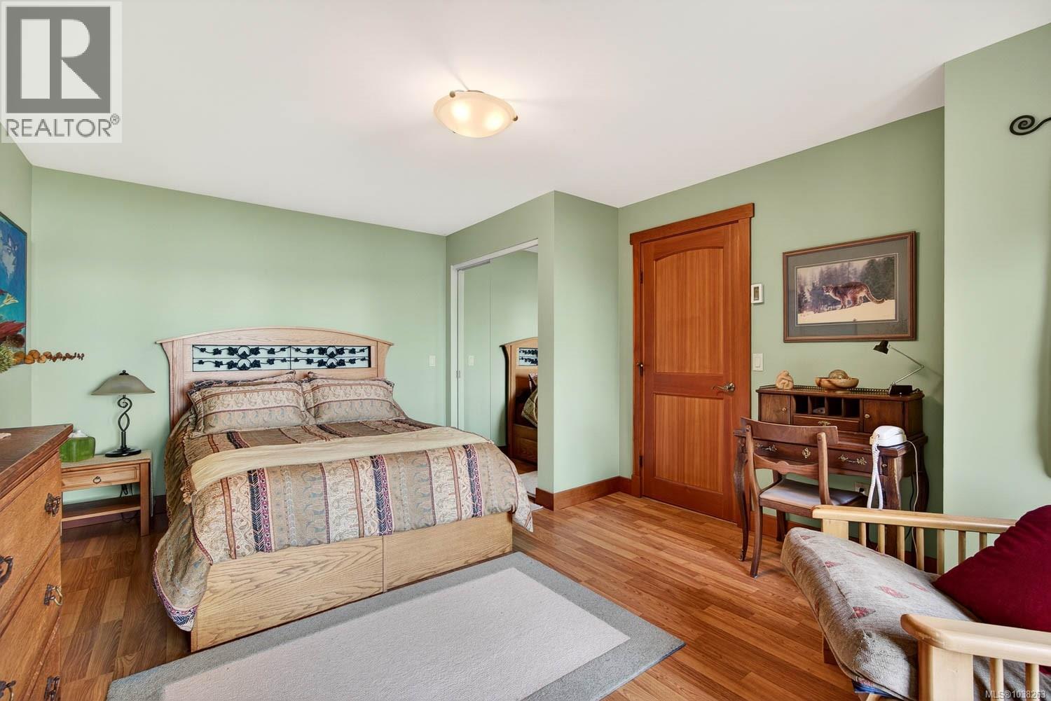 405 Roland Rd - 34