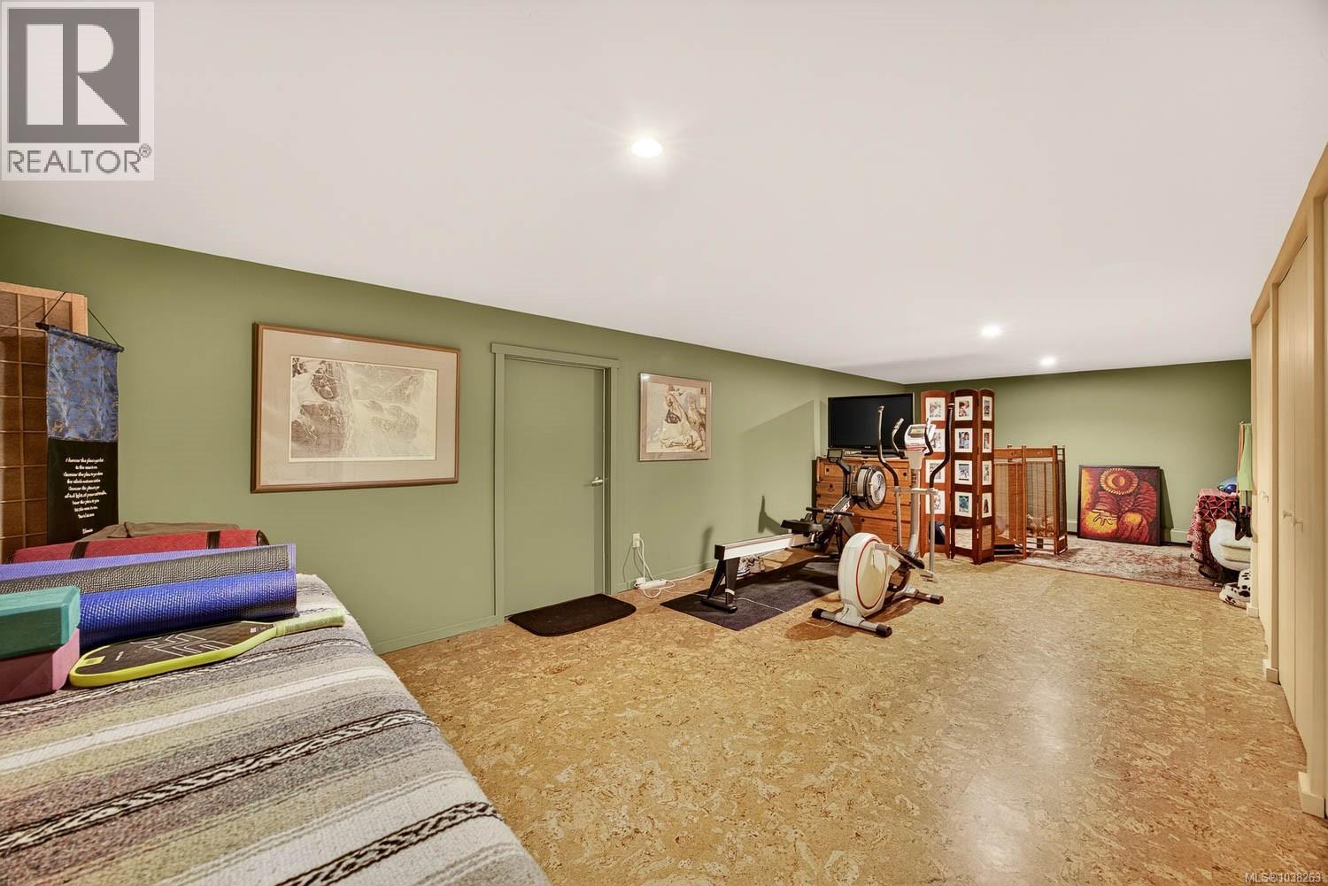 405 Roland Rd - 42