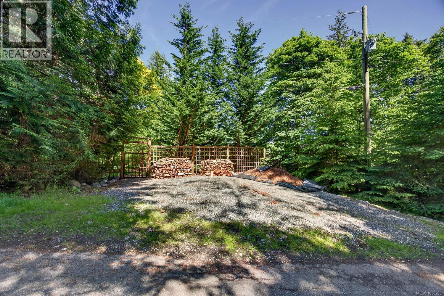 405 Roland Rd - 57