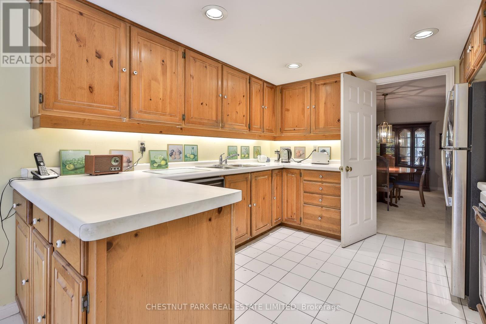 #409 2900 YONGE STREET - 14