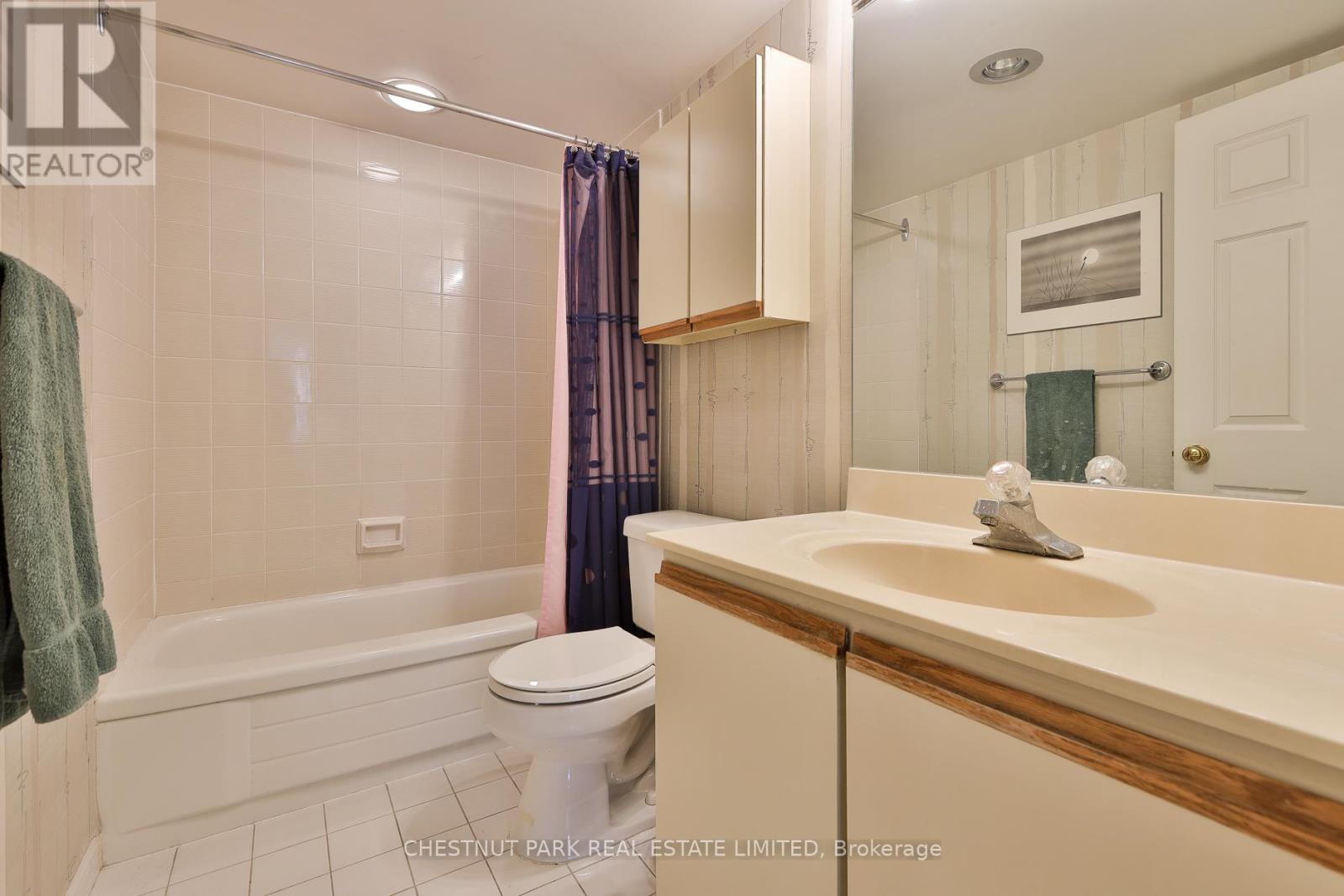 #409 2900 YONGE STREET - 28