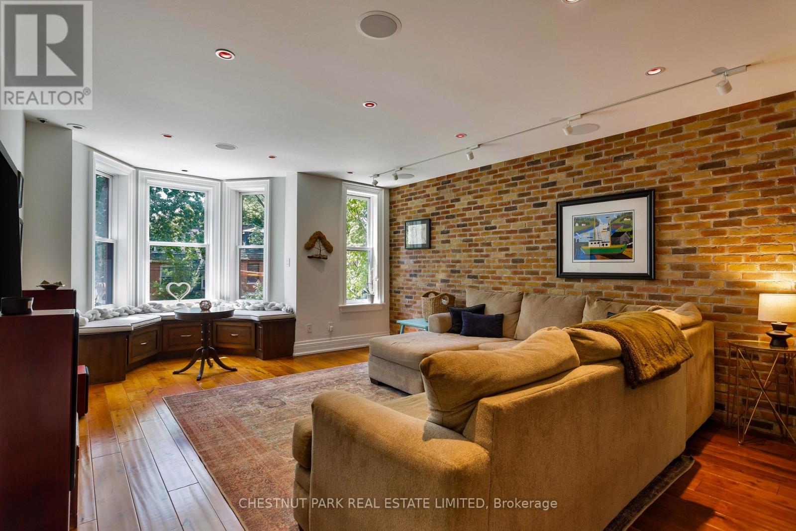 466 WELLESLEY STREET E - 15