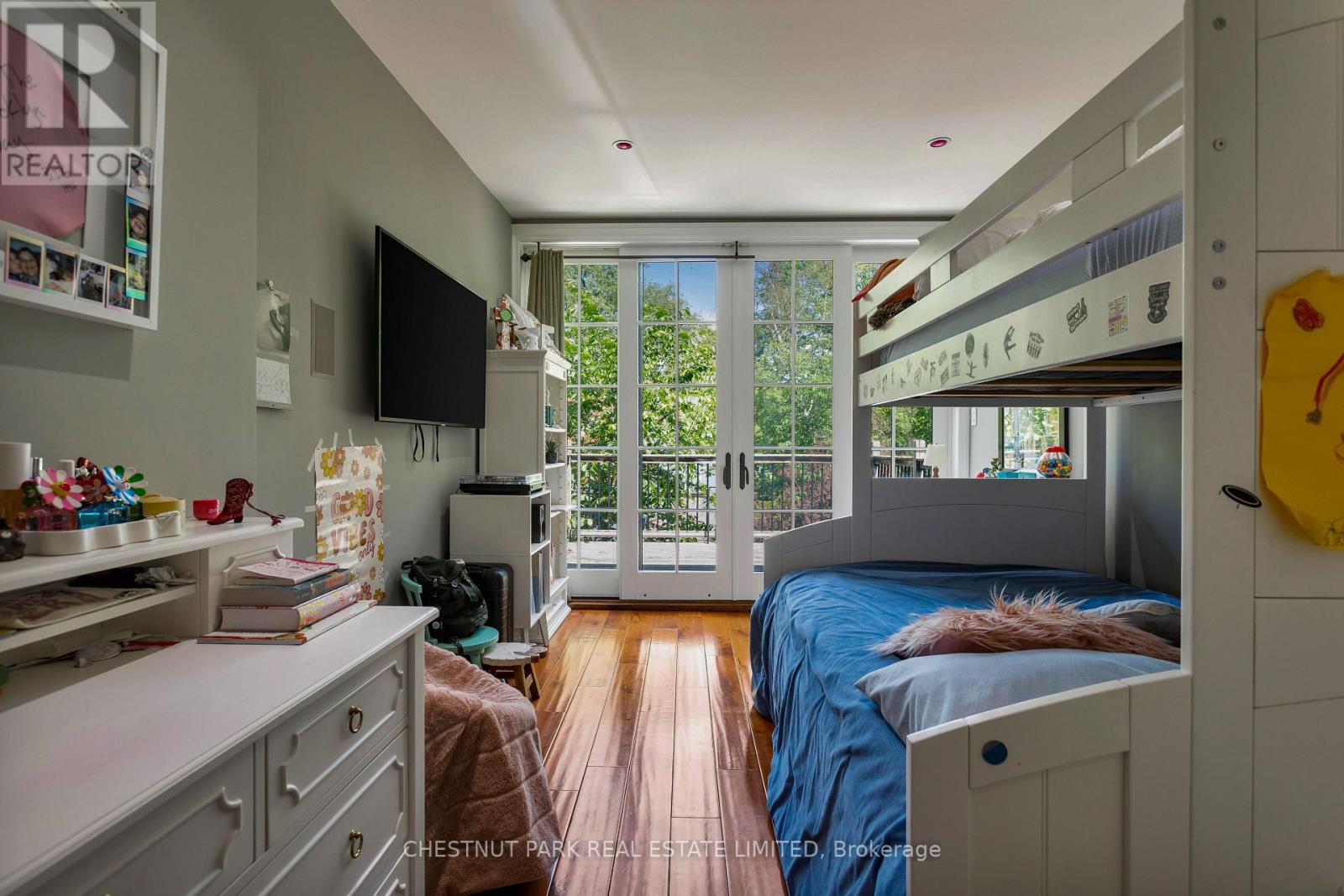 466 WELLESLEY STREET E - 24