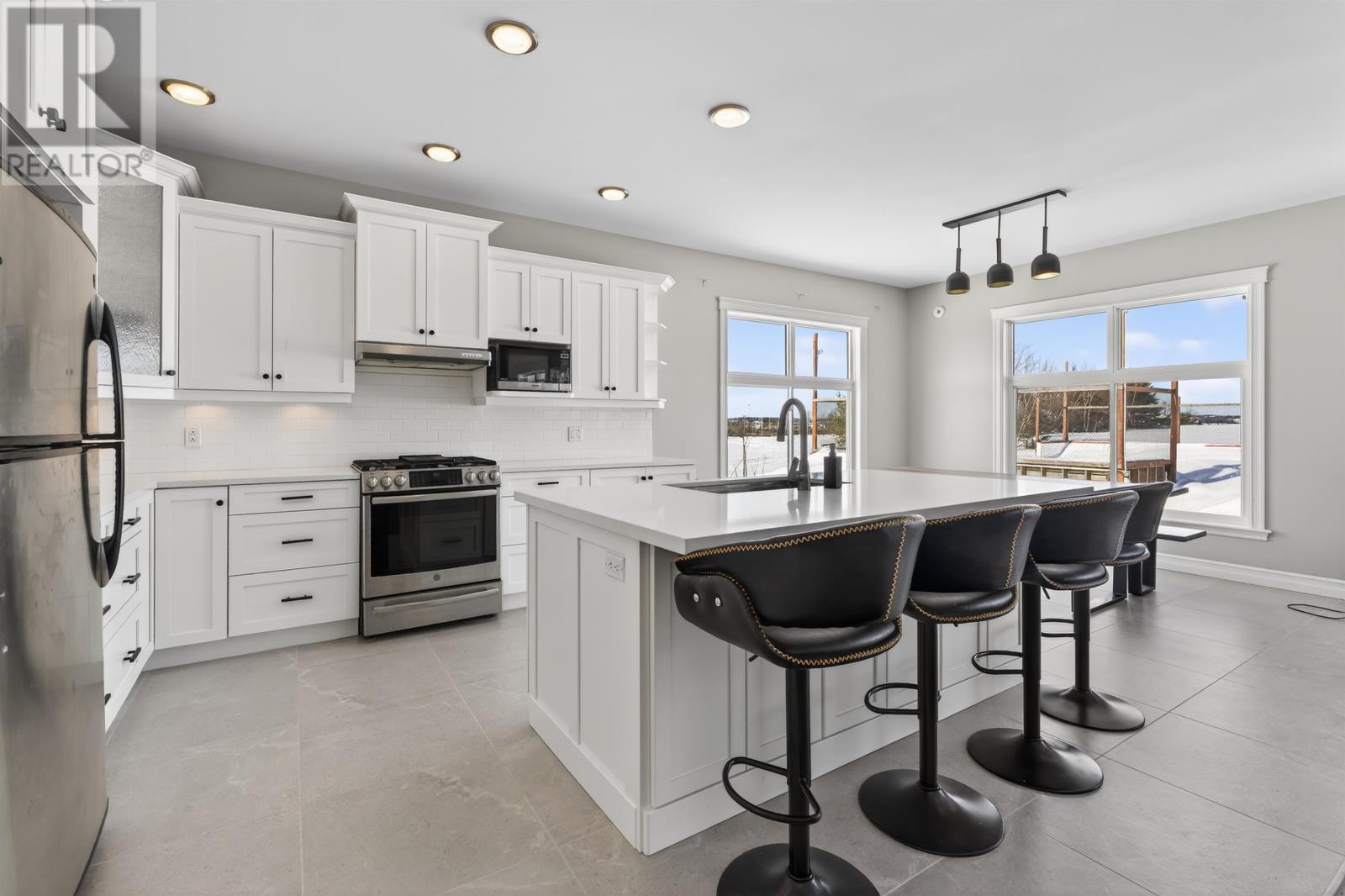 749 CITY VIEW Drive - 12