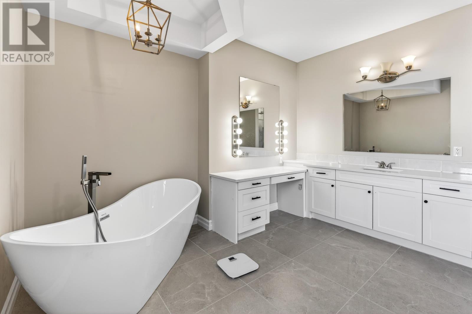 749 CITY VIEW Drive - 36