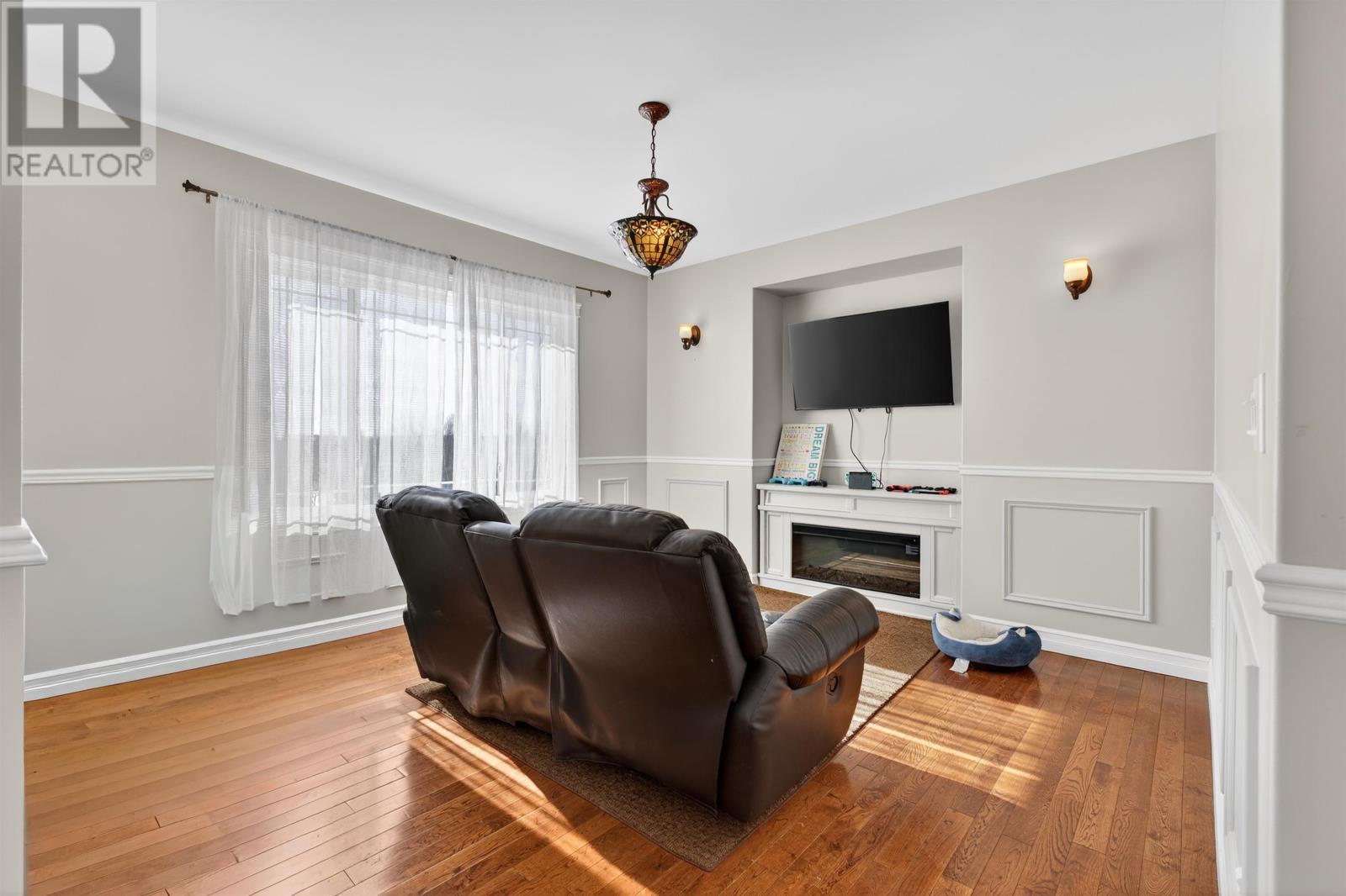 749 CITY VIEW Drive - 8