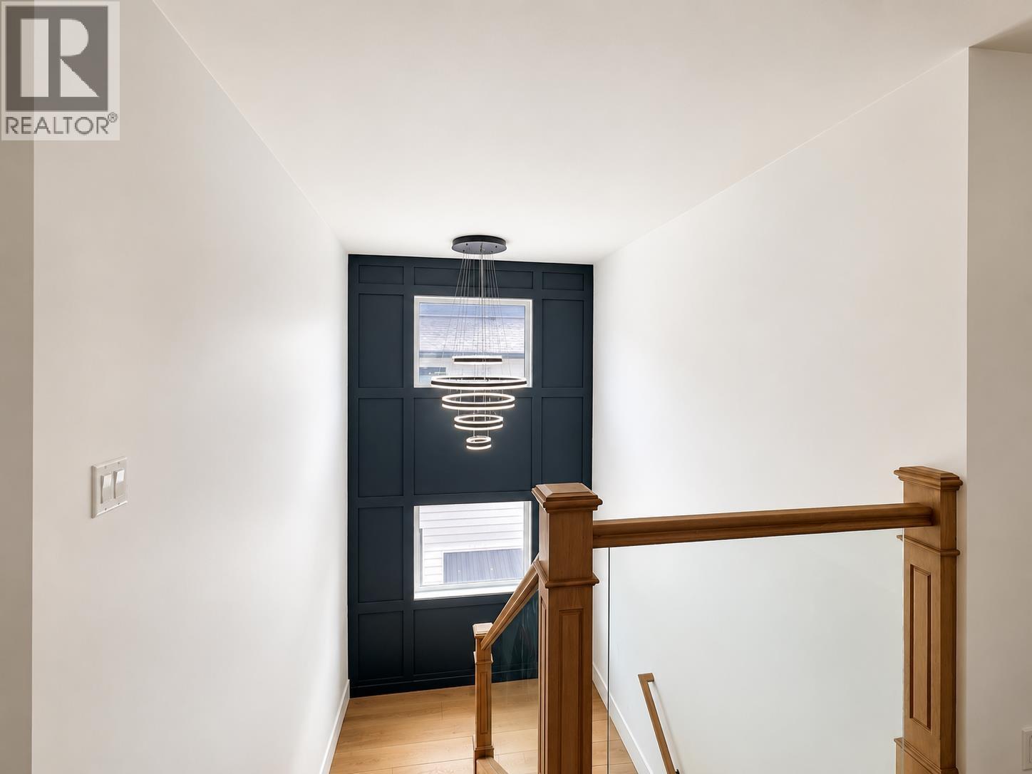 2485 ROWE STREET - 25