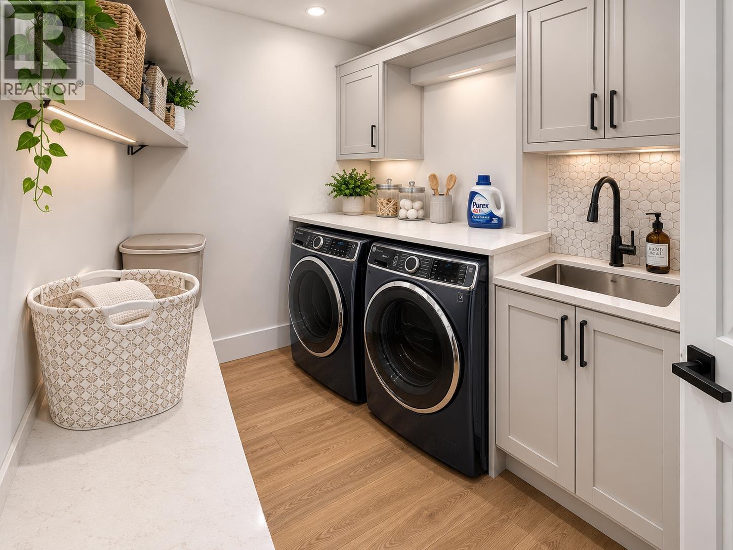 2485 ROWE STREET - 16