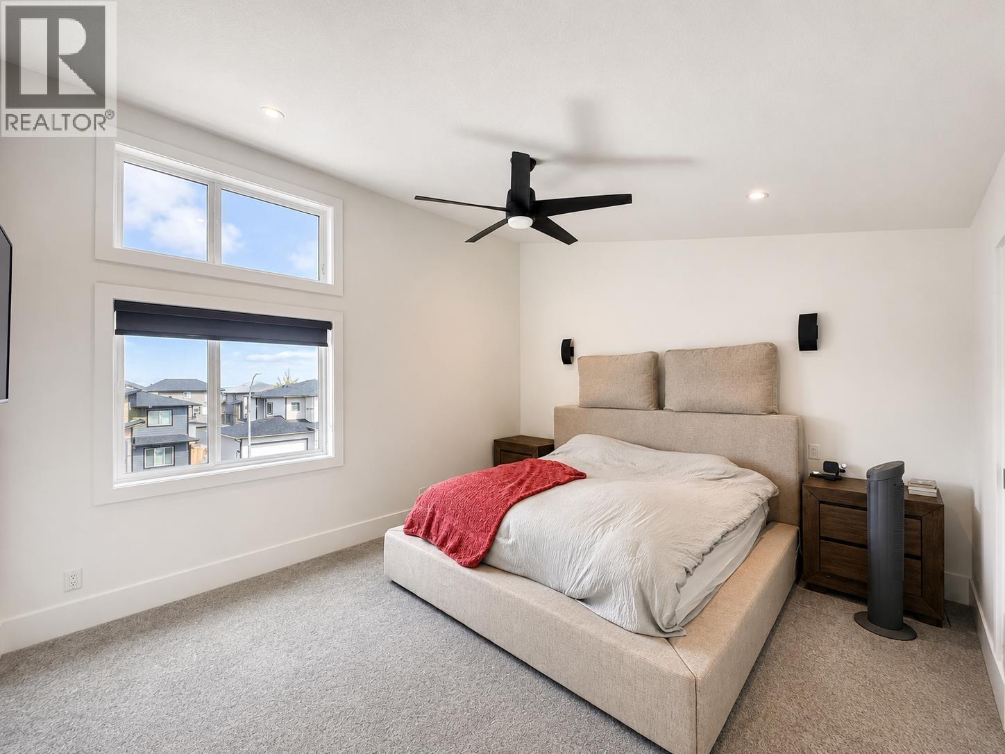 2485 ROWE STREET - 24
