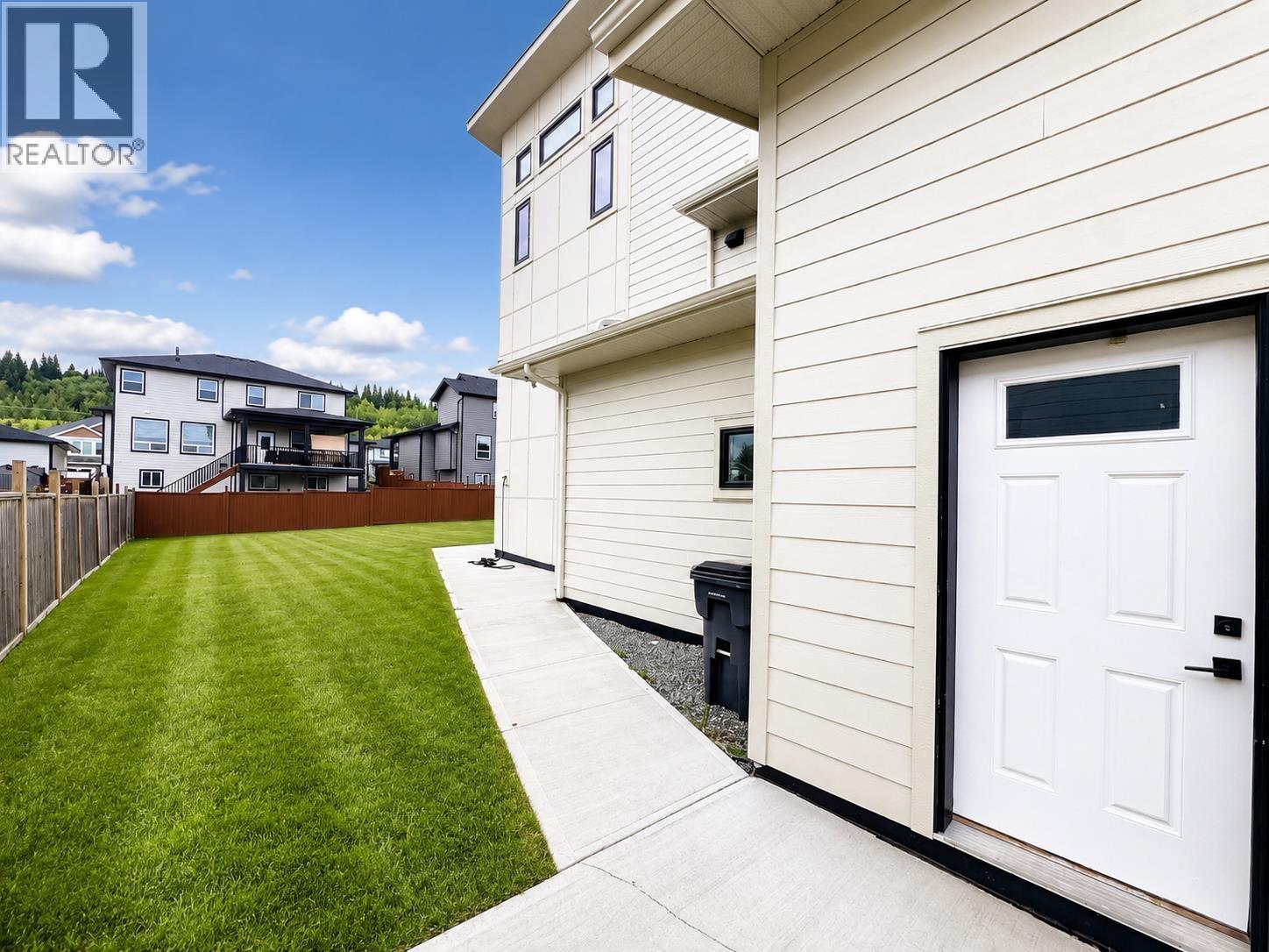 2485 ROWE STREET - 29