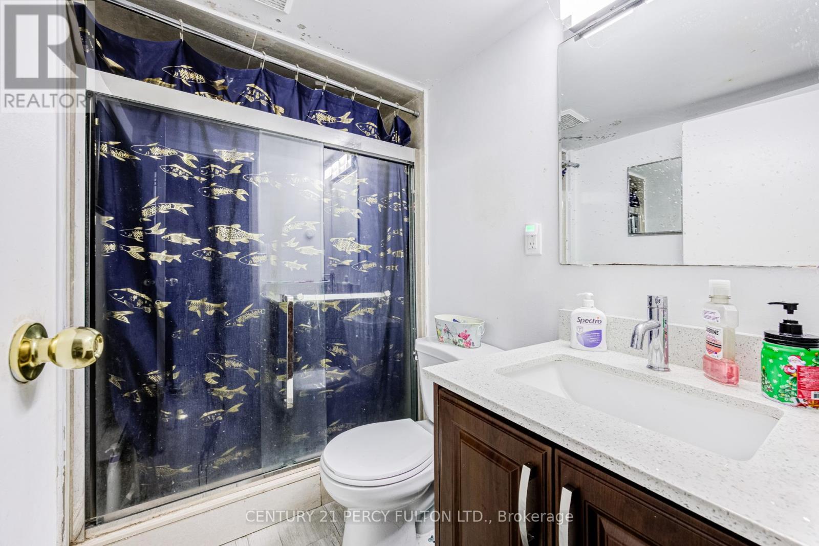 1100 SIMCOE STREET S - 8