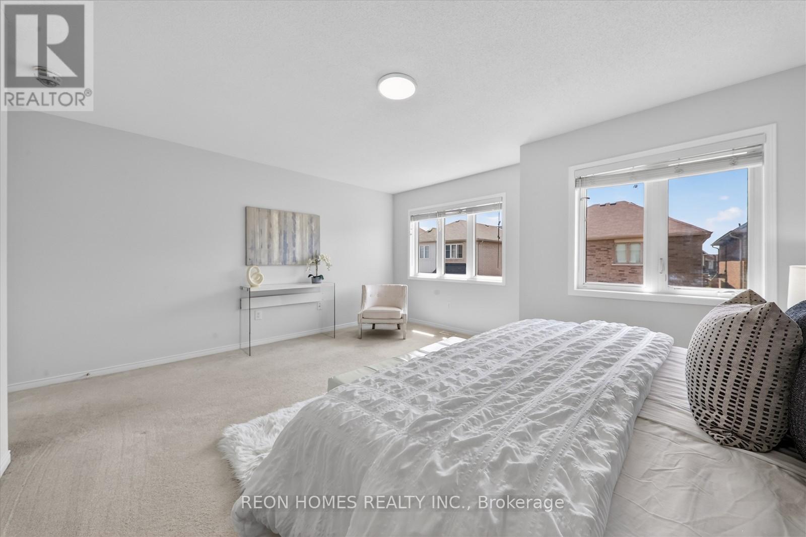 37 RAITHBY CRESCENT - 30