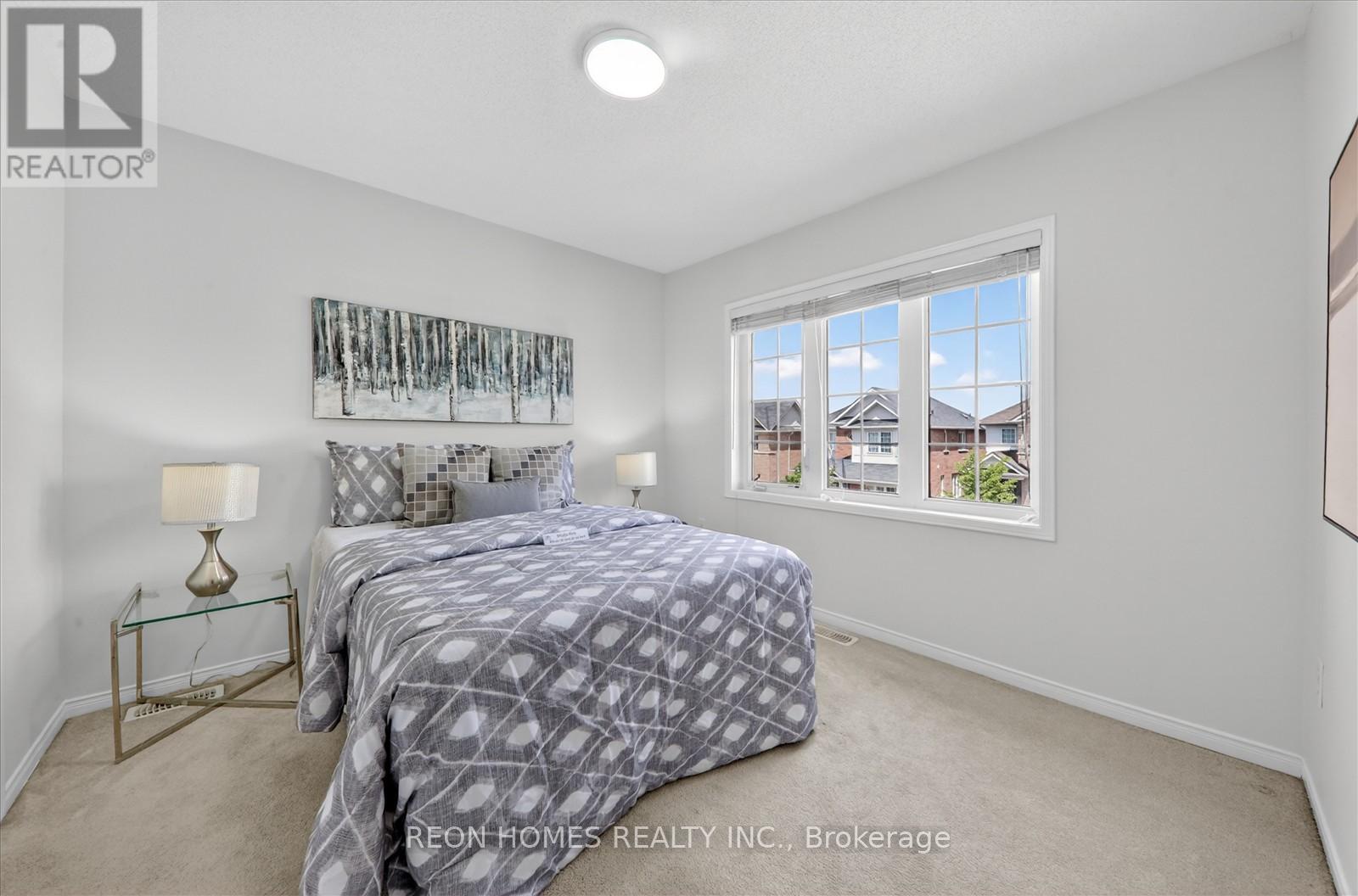 37 RAITHBY CRESCENT - 40