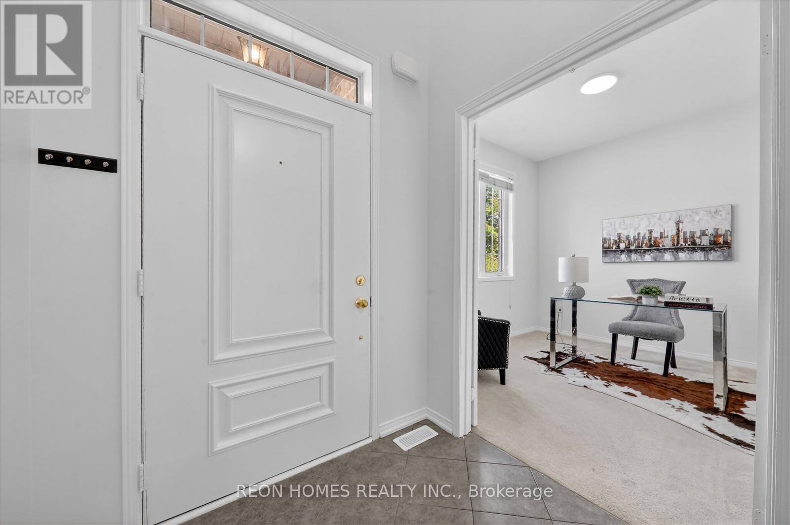 37 RAITHBY CRESCENT - 6
