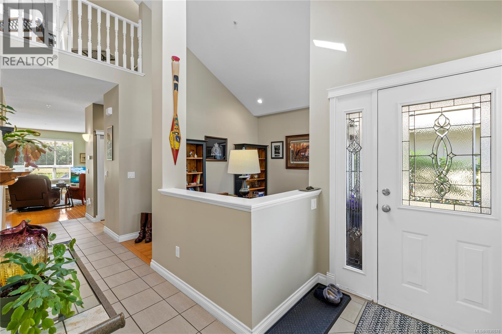 #114 730 Barclay Cres - Image 2