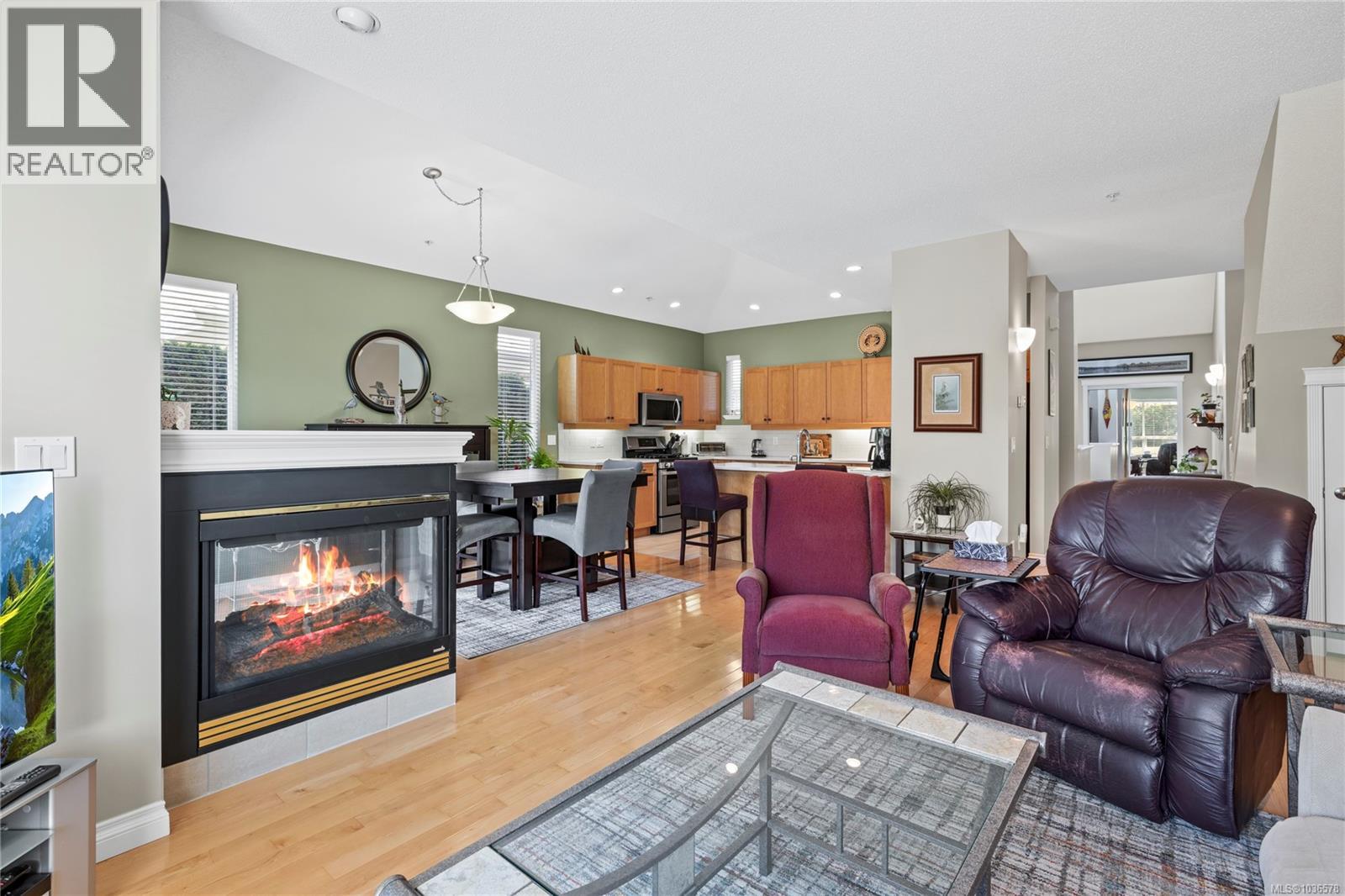 #114 730 Barclay Cres - 4