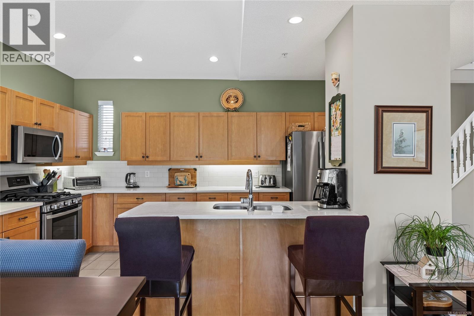 #114 730 Barclay Cres - 16
