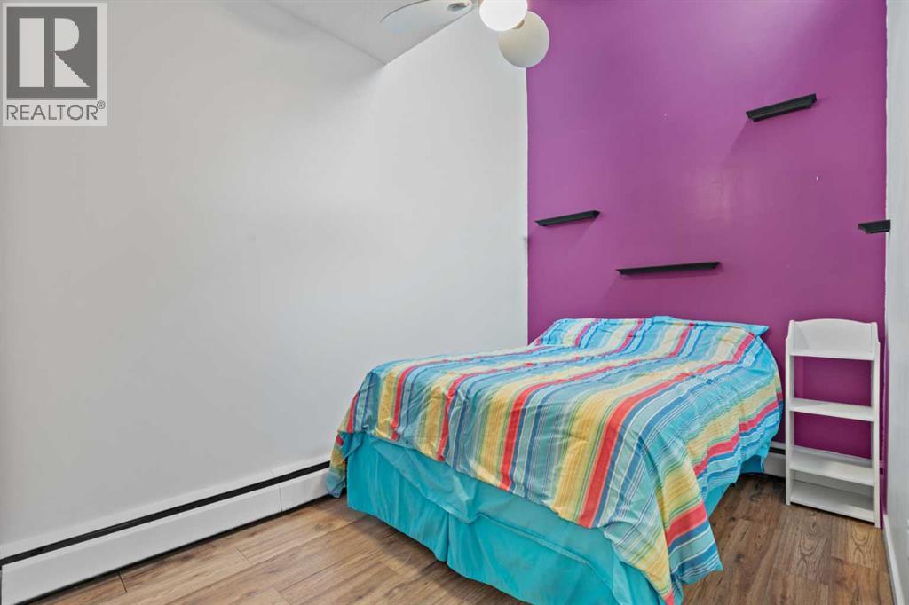 #101 3809 45 Street SW - 20