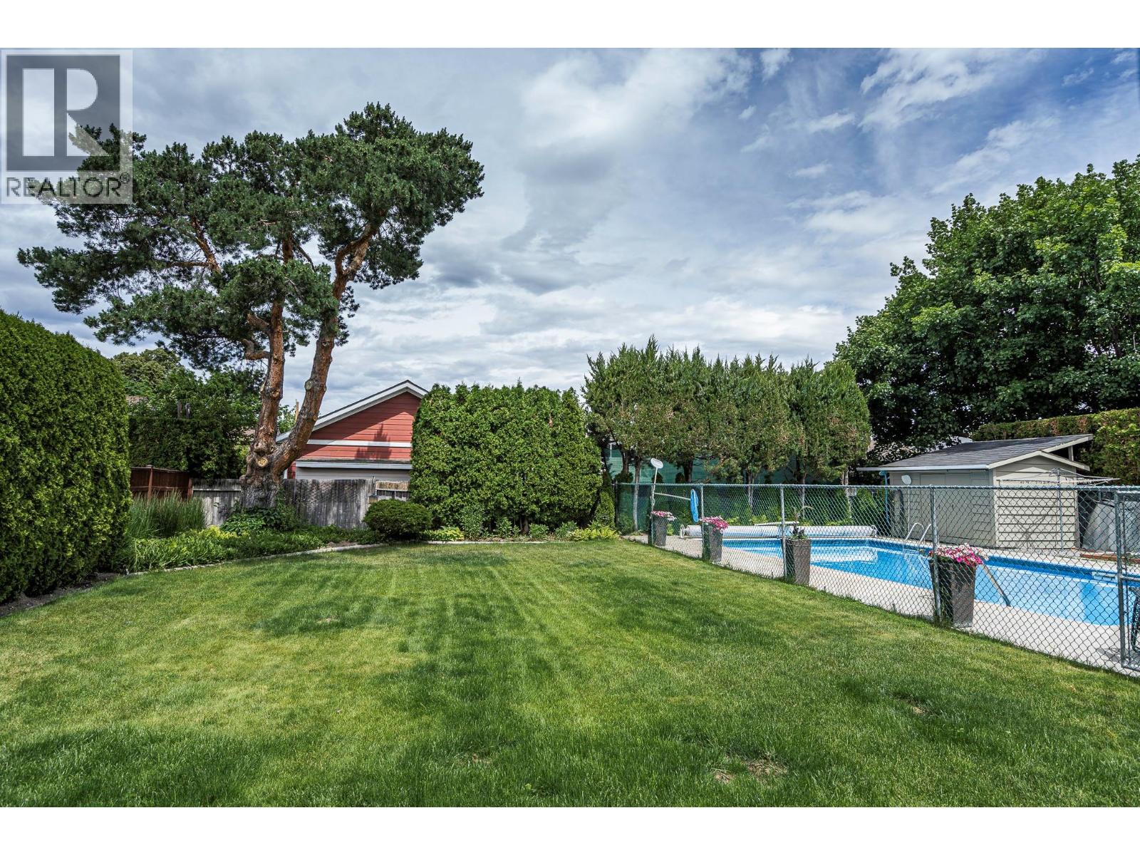660 Welke Road - 24