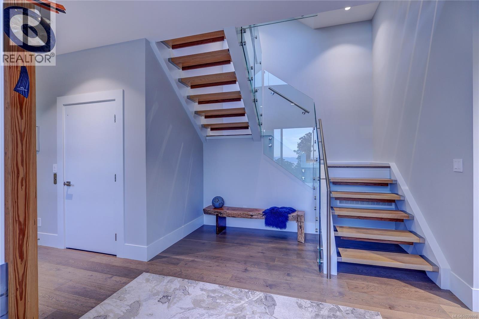 3450 Dolphin Dr - 10