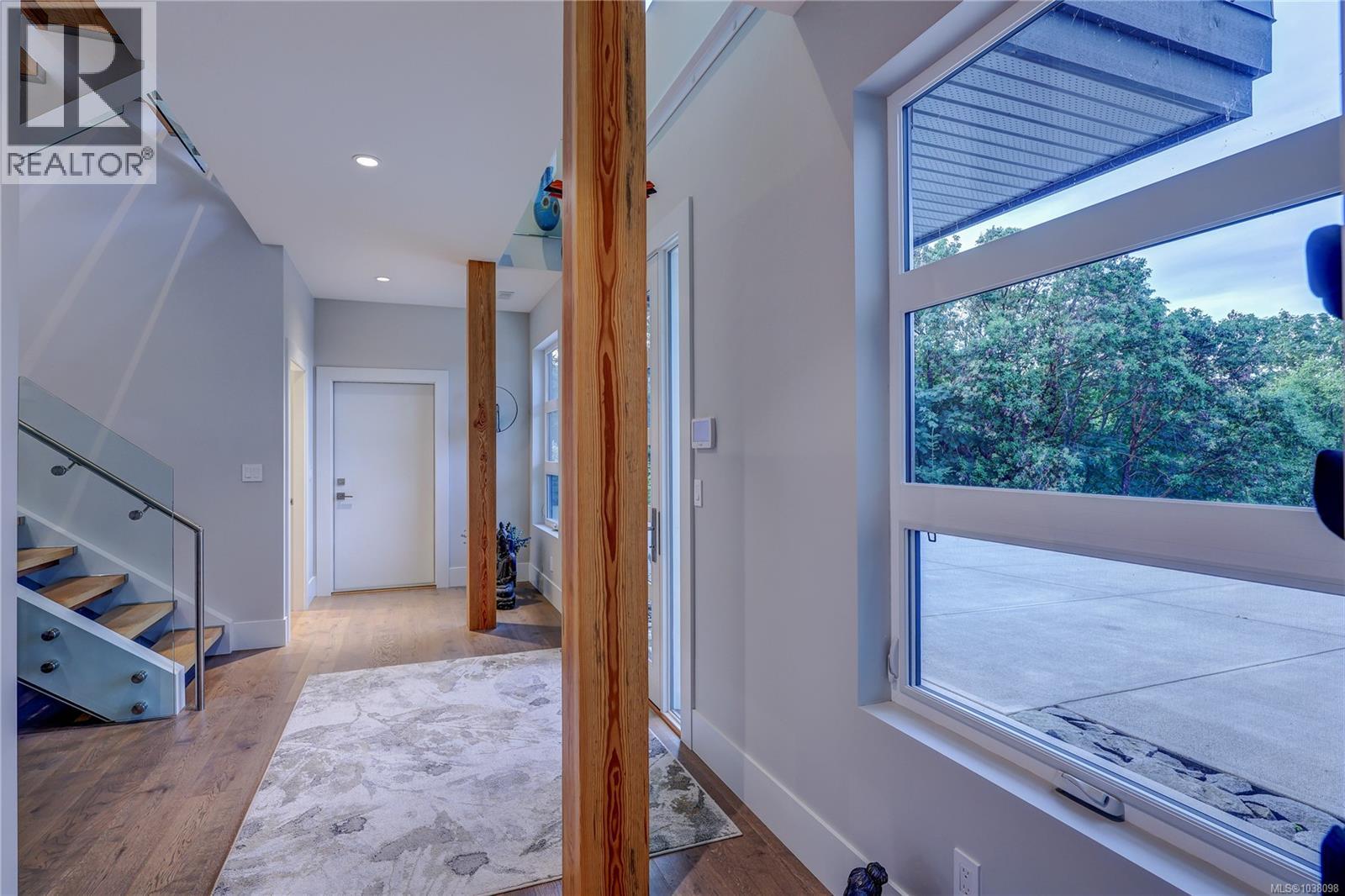 3450 Dolphin Dr - 7
